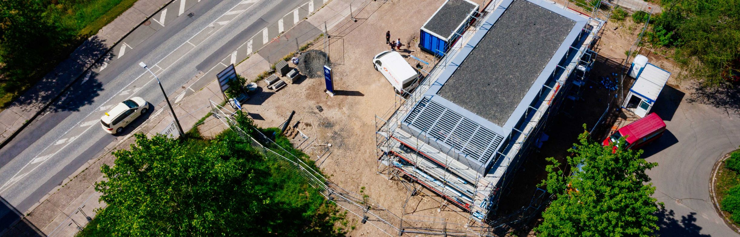 Luftbild der Wasserkraftanlage der Thüringer Fernwasserversorgung an der Straße der Nationen in Erfurt